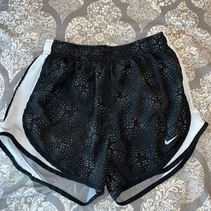 🔥Bundle🔥 Women’s Nike Dri-fit shorts.